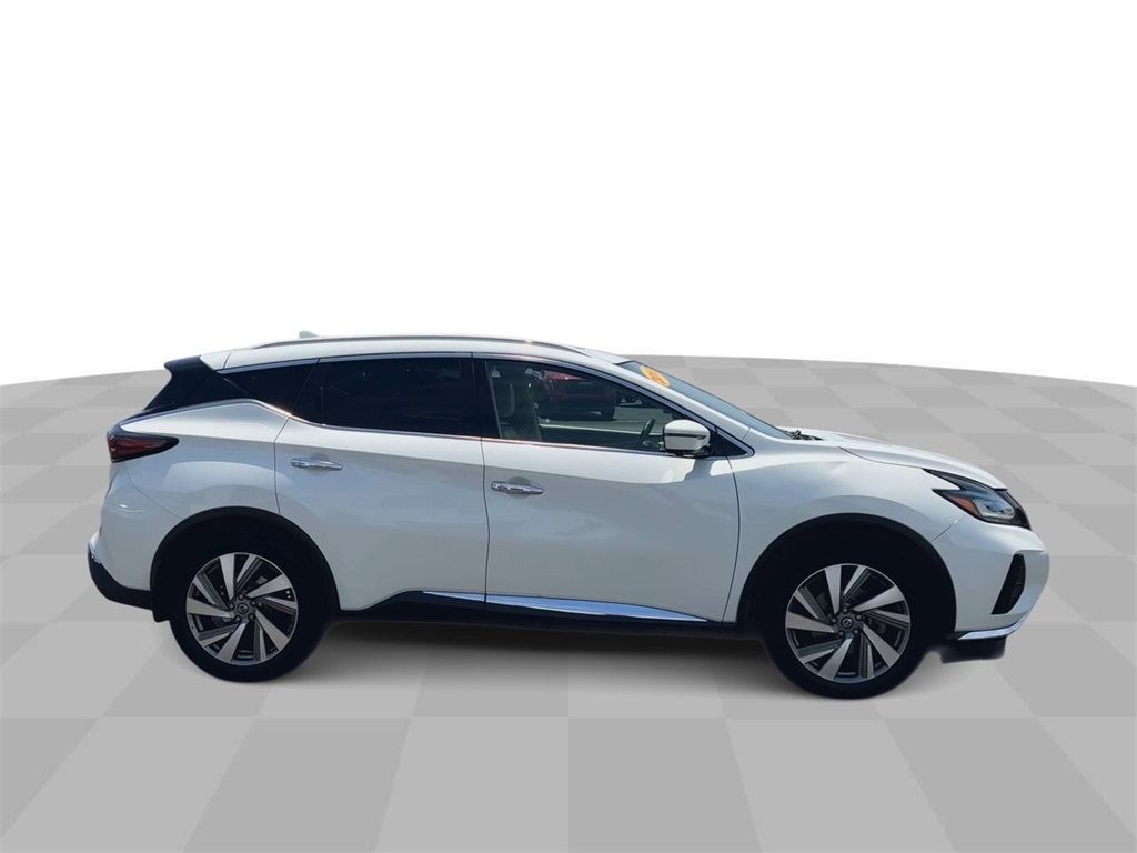 Vehicle image 5 of 32