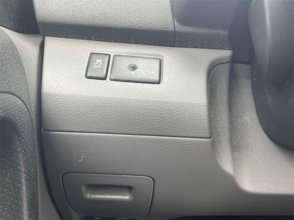 Vehicle image 20 of 38