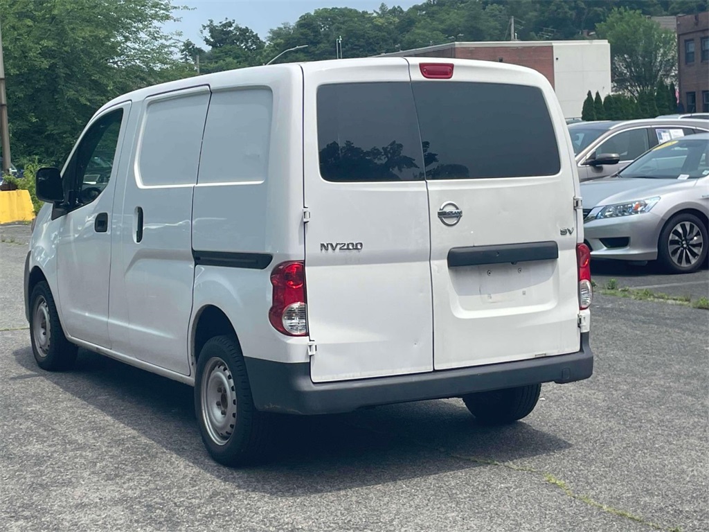 Vehicle image 6 of 38