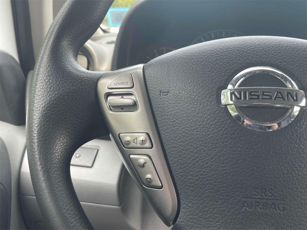 Vehicle image 21 of 38