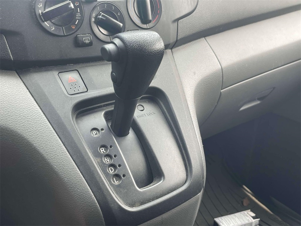 Vehicle image 28 of 38