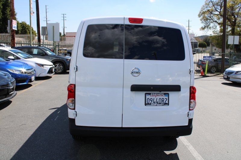 Vehicle image 6 of 21