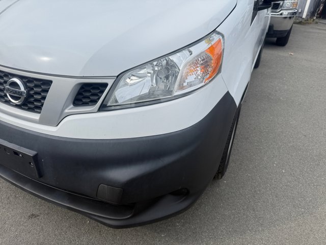 Vehicle image 32 of 36