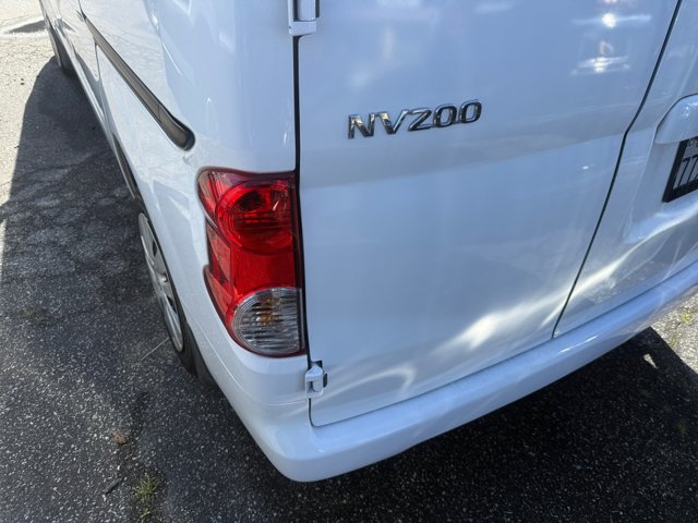 Vehicle image 34 of 36