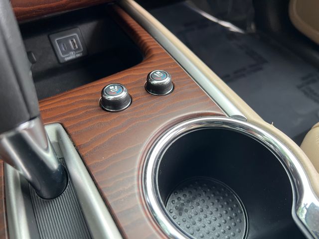 Vehicle image 30 of 48