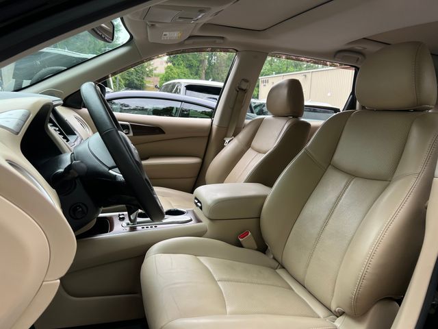 Vehicle image 13 of 48