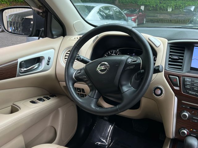Vehicle image 18 of 48