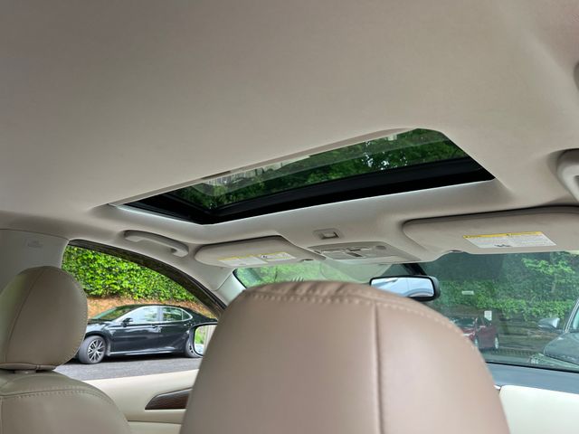 Vehicle image 40 of 48