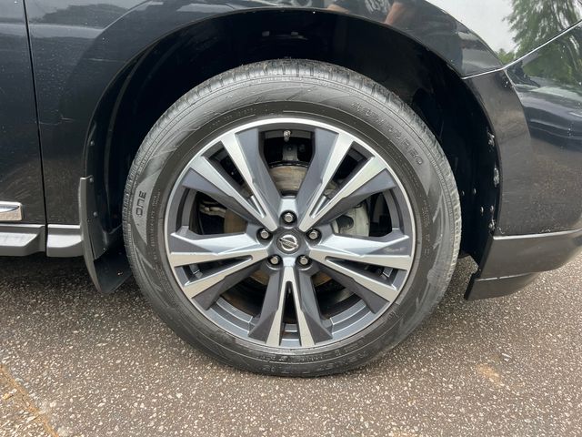 Vehicle image 47 of 48