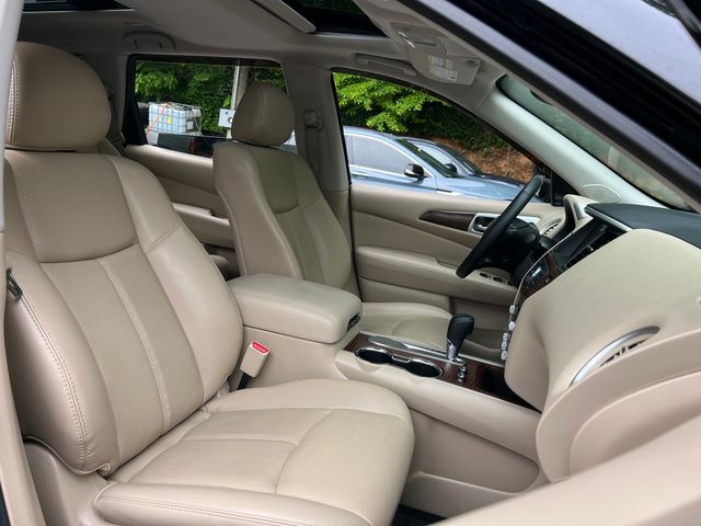 Vehicle image 41 of 48