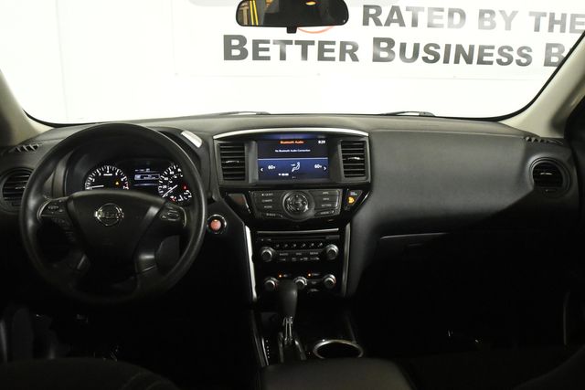 Vehicle image 7 of 28