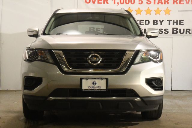 Vehicle image 2 of 28