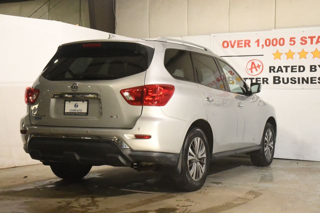 Vehicle image 4 of 28