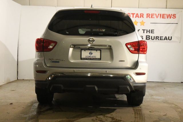 Vehicle image 5 of 28