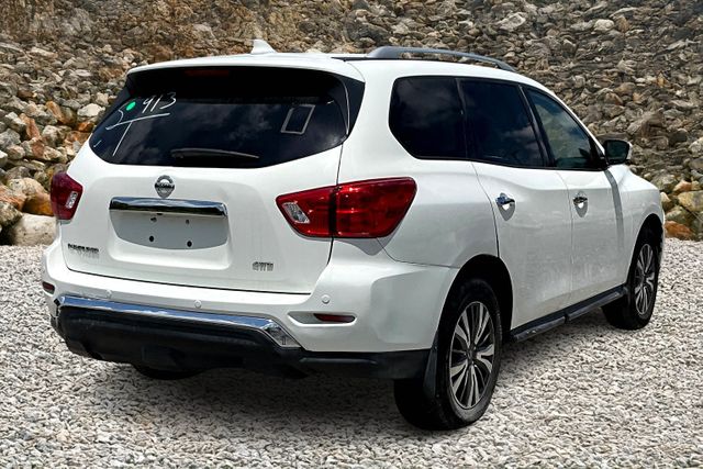 Vehicle image 4 of 31
