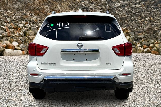 Vehicle image 5 of 31