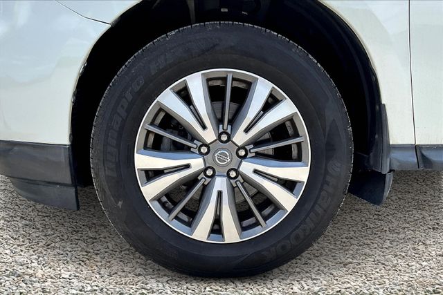 Vehicle image 7 of 31
