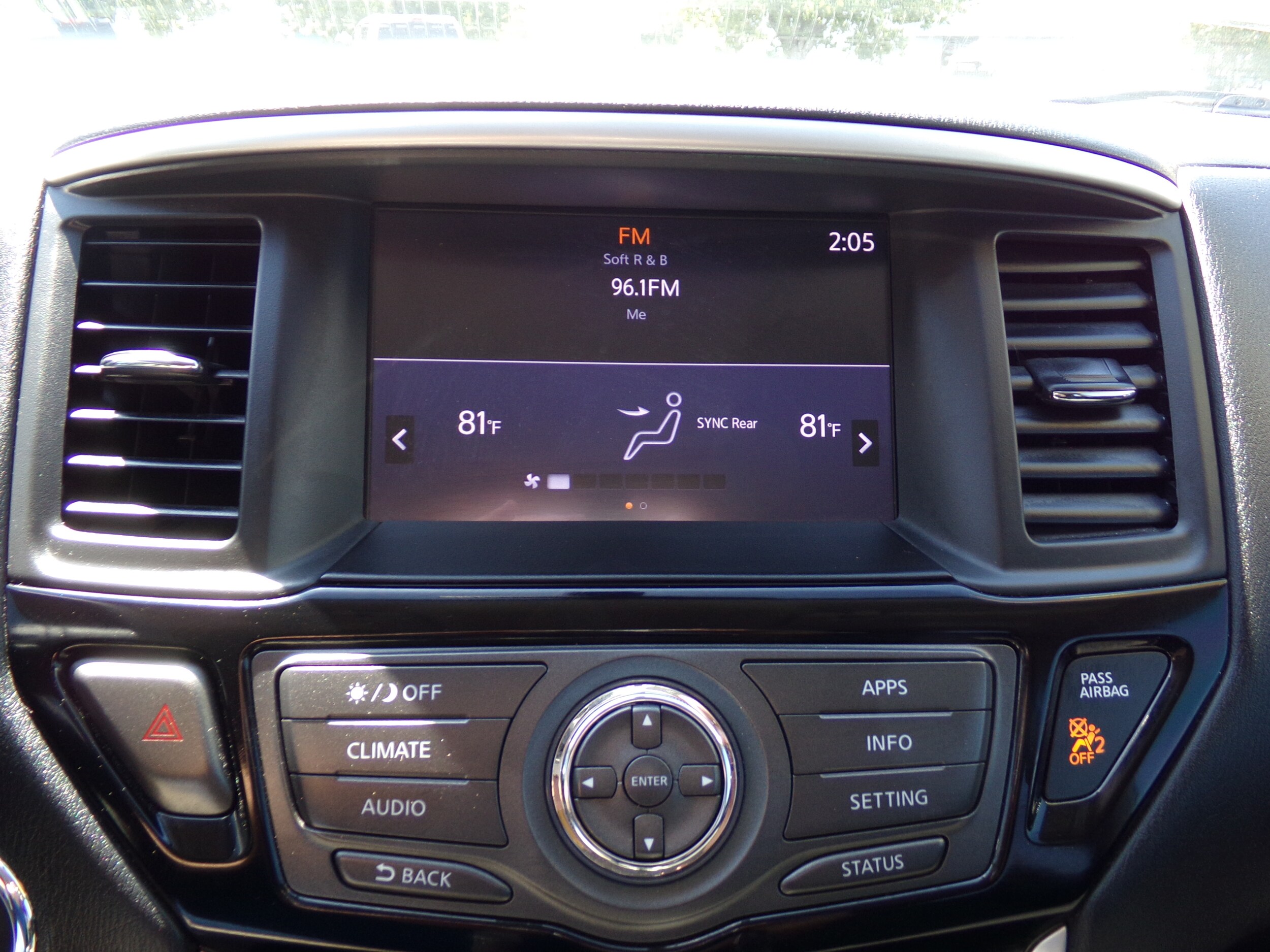 2019 Nissan Pathfinder S Image 13 of 17