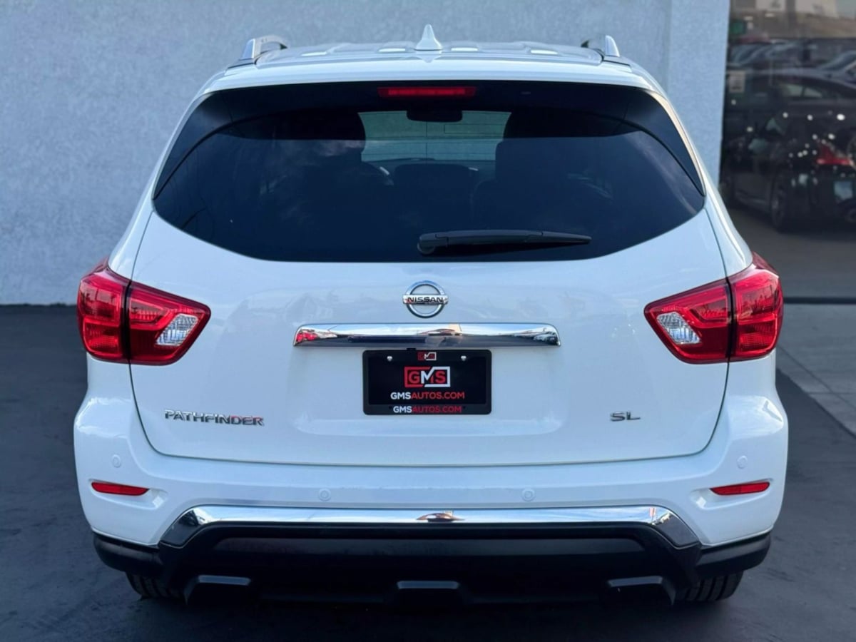 Vehicle image 9 of 42