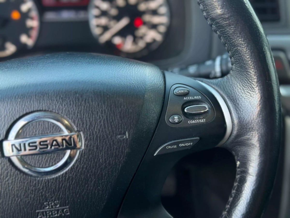 Vehicle image 23 of 42