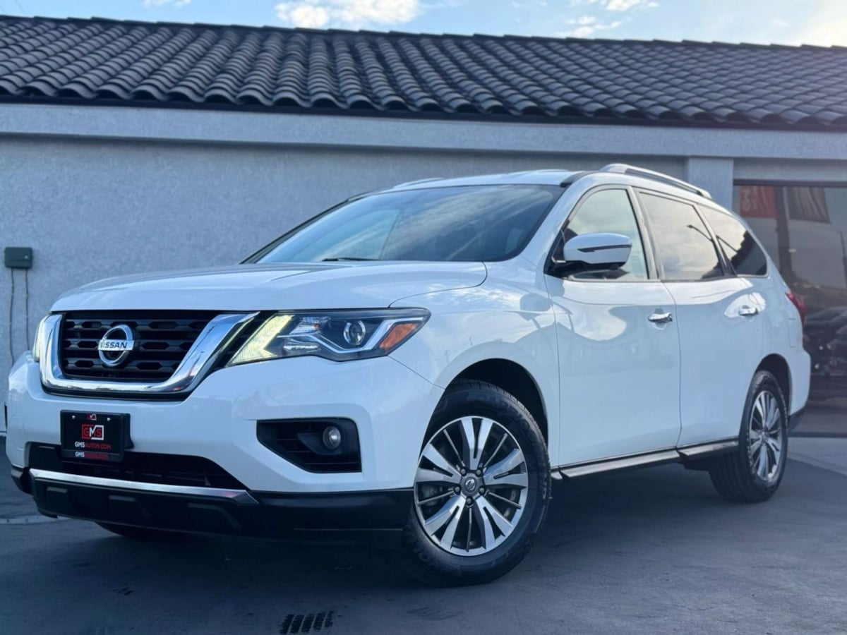 Vehicle image 2 of 42