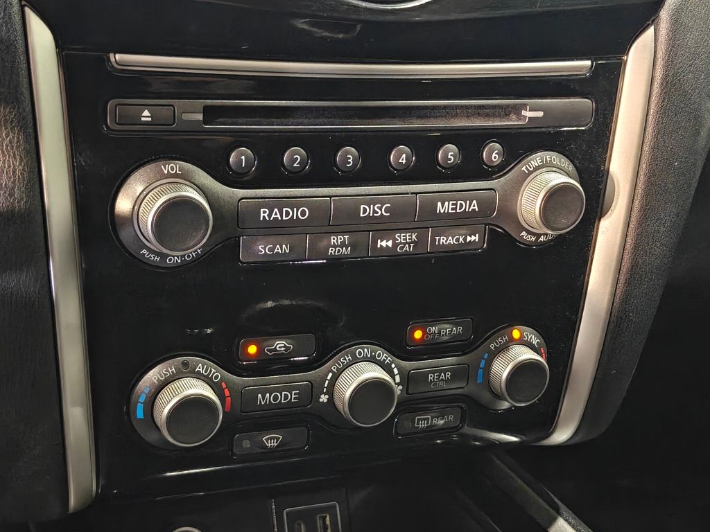 Vehicle image 15 of 59