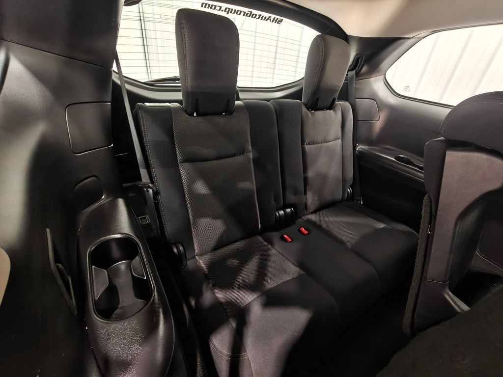 Vehicle image 23 of 59