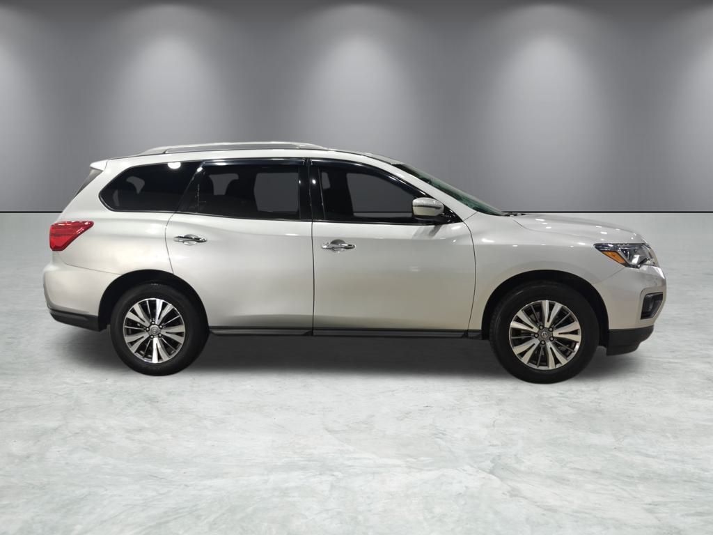 Vehicle image 7 of 59