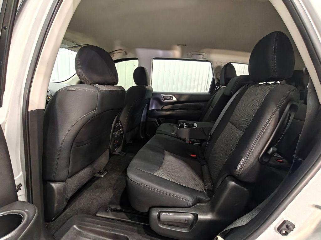 Vehicle image 28 of 59