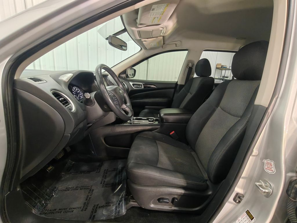 Vehicle image 27 of 59