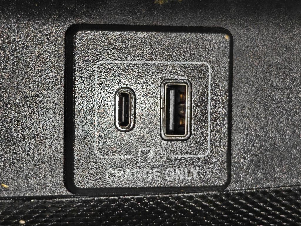 Vehicle image 46 of 59