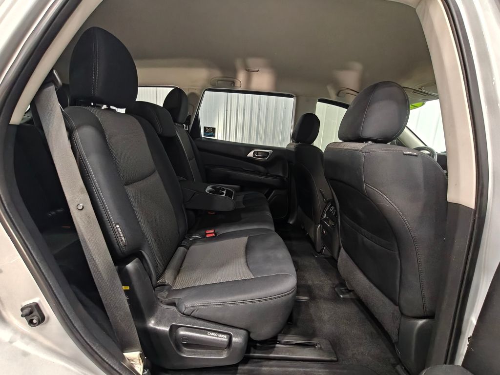 Vehicle image 24 of 59