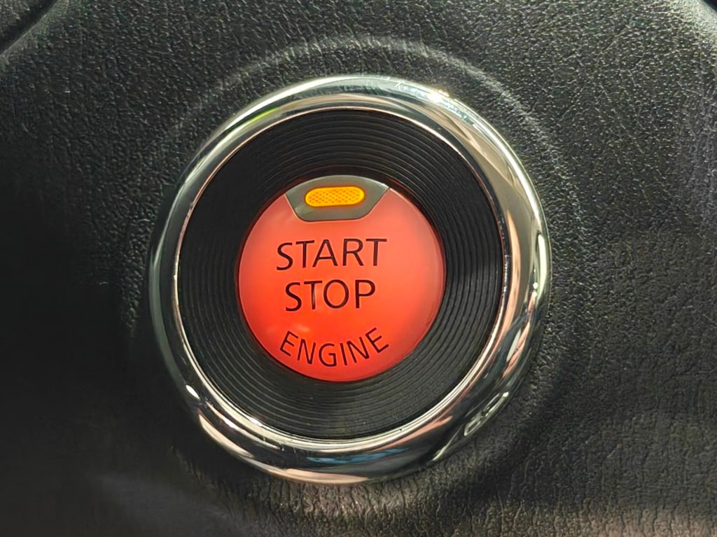 Vehicle image 18 of 59