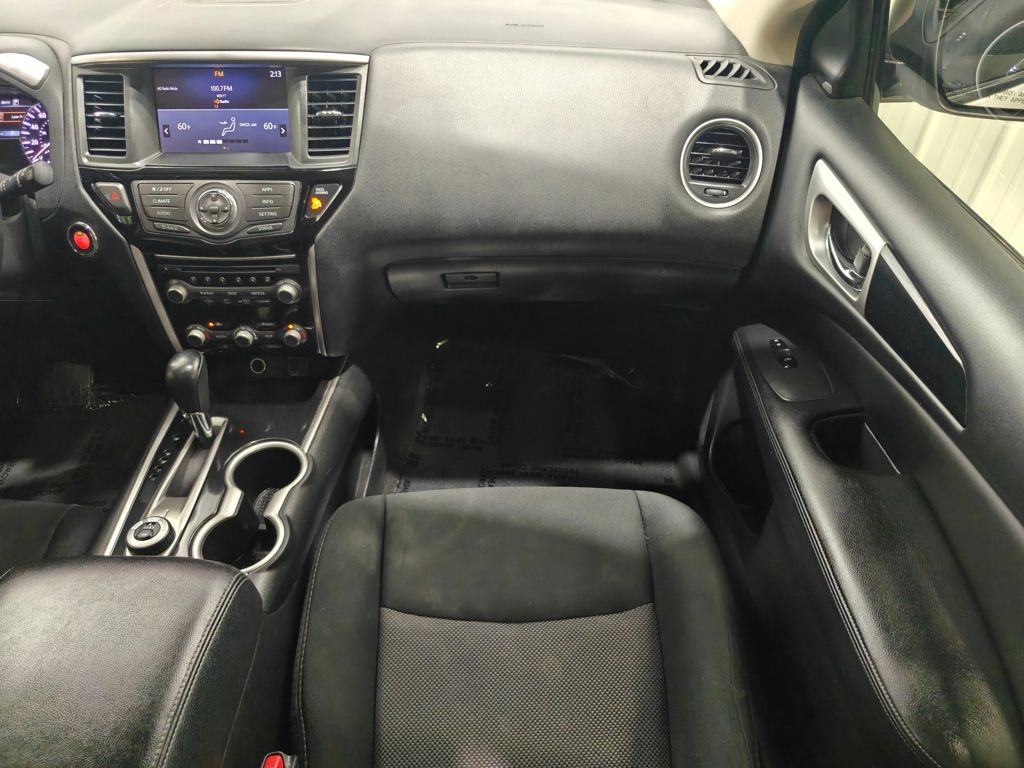 Vehicle image 26 of 59
