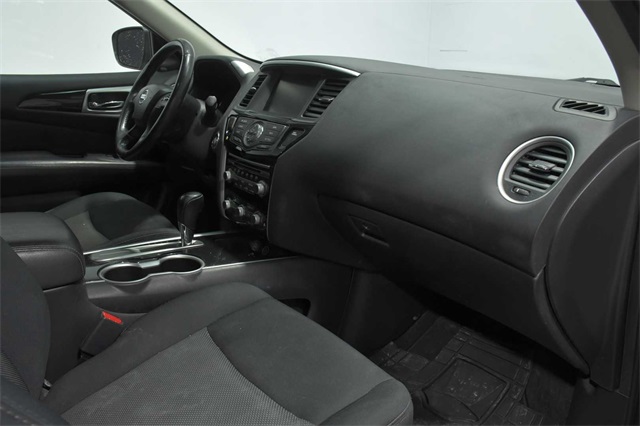 Vehicle image 25 of 27