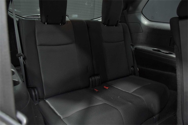 Vehicle image 11 of 27
