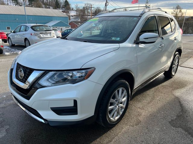 2019 Nissan Rogue SV Image 1 of 38