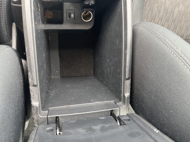 Vehicle image 22 of 27