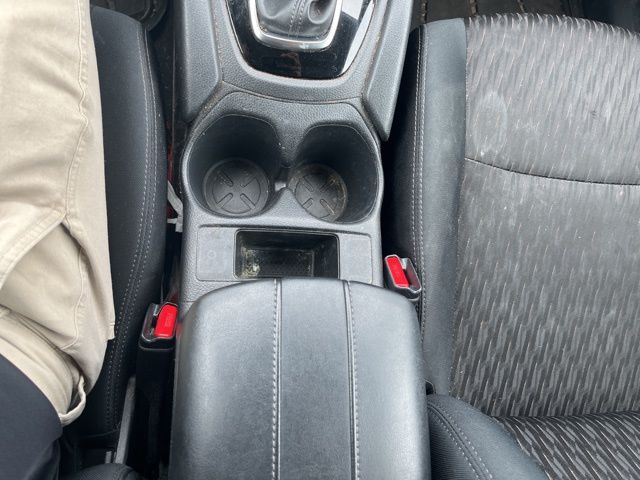 Vehicle image 21 of 27