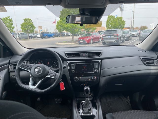 Vehicle image 14 of 27