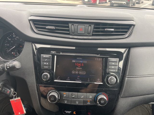 Vehicle image 18 of 27