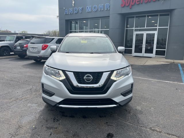 Vehicle image 4 of 27