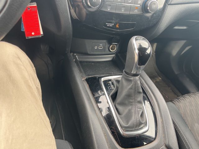 Vehicle image 20 of 27
