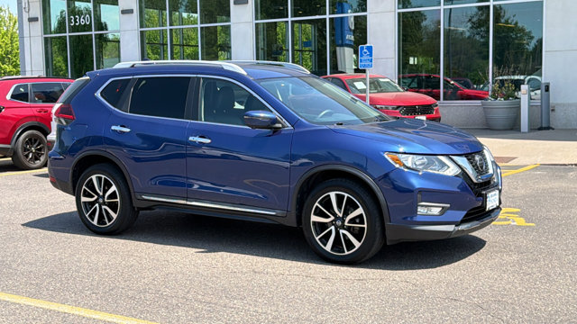 2019 Nissan Rogue SL Image 2 of 29