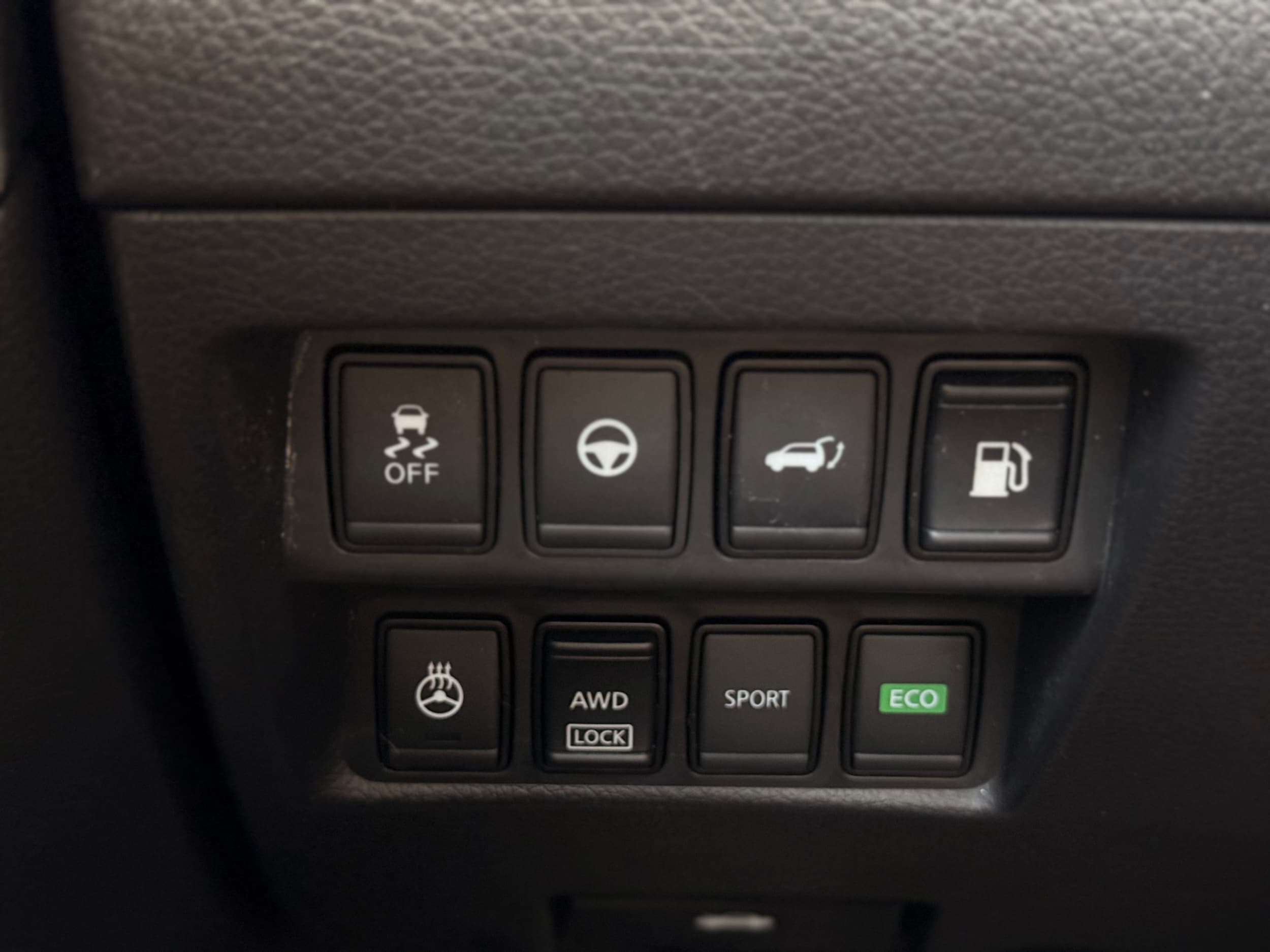 Vehicle image 37 of 43