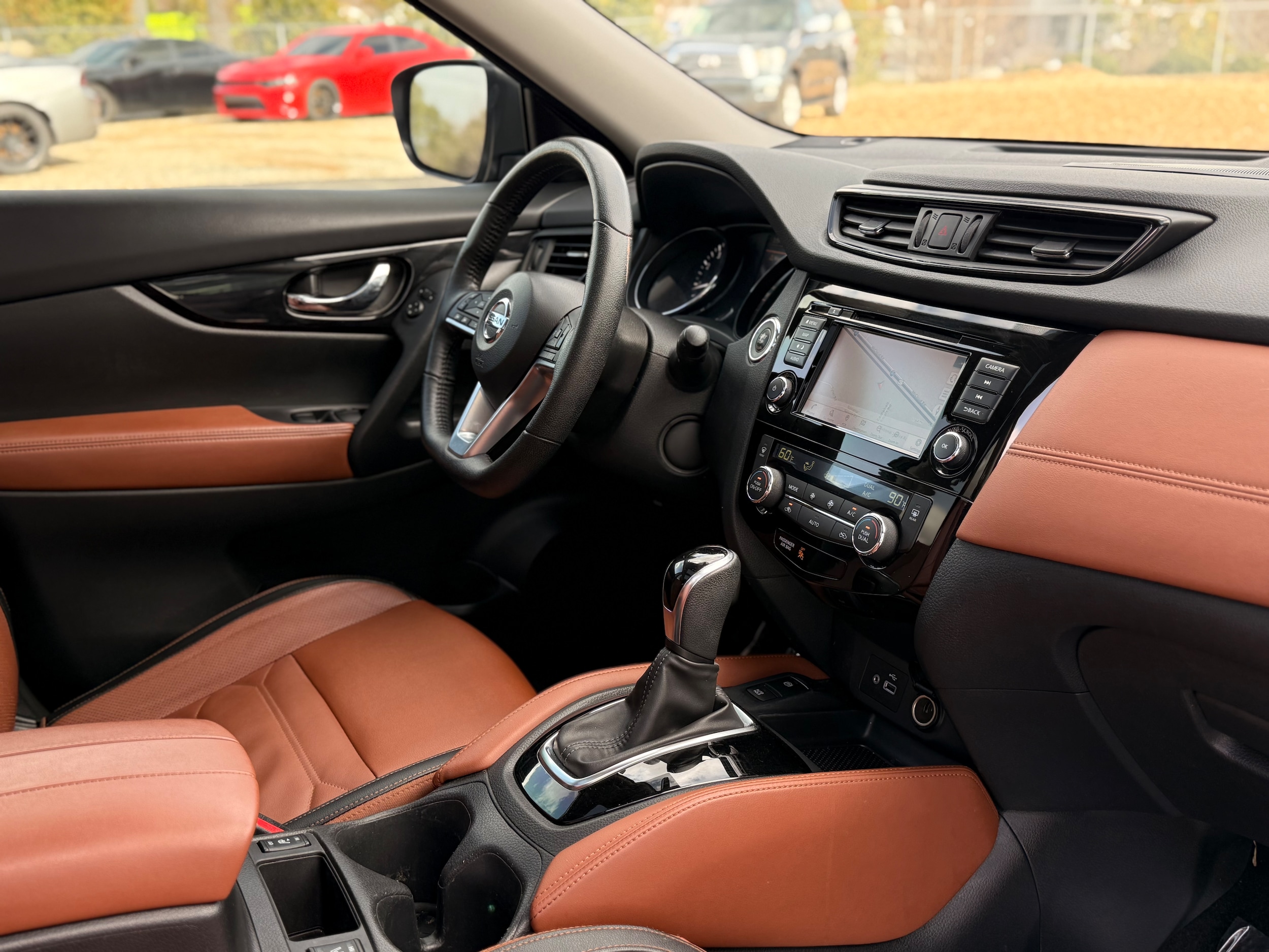 Vehicle image 23 of 43