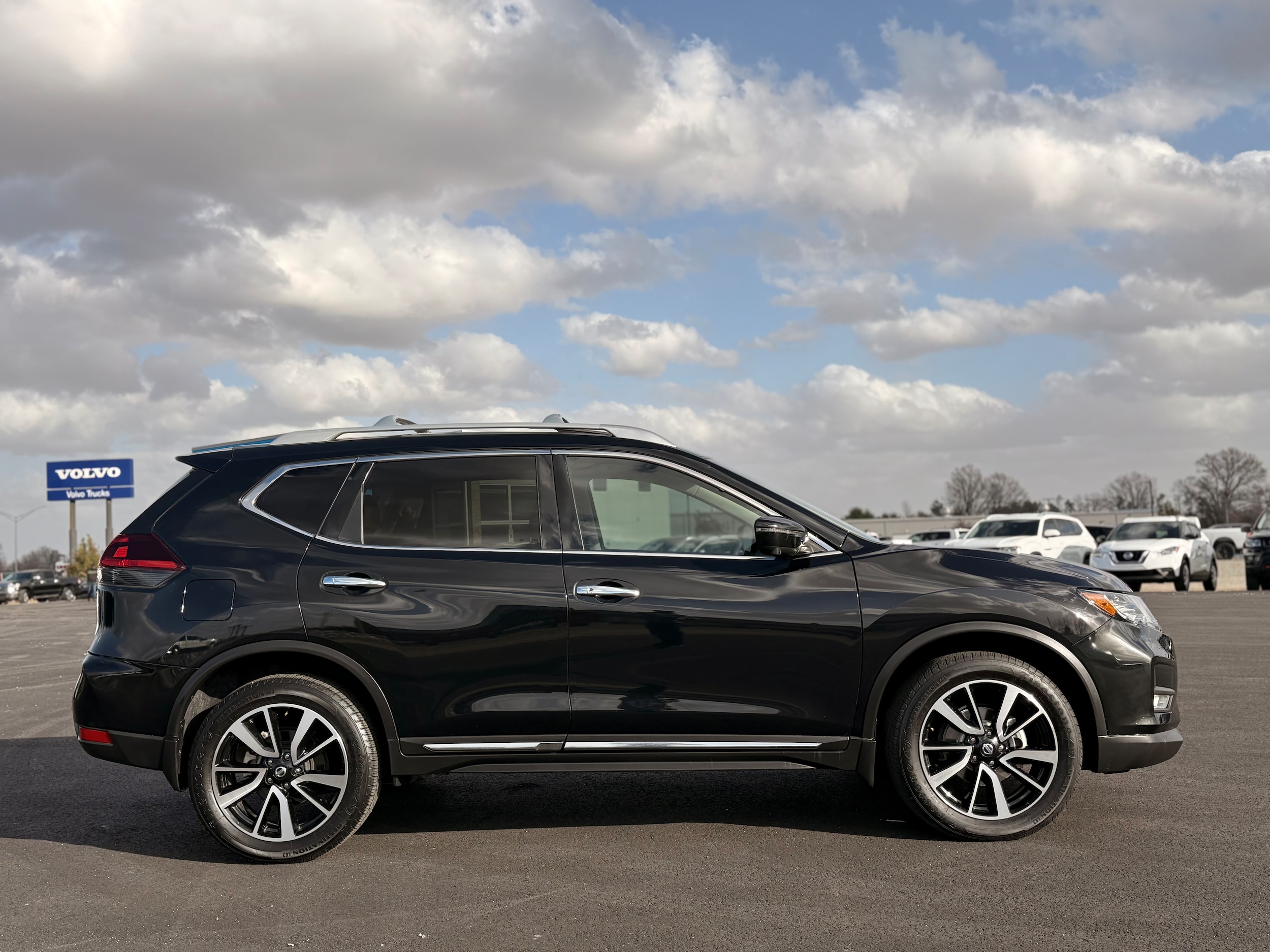 Vehicle image 6 of 43