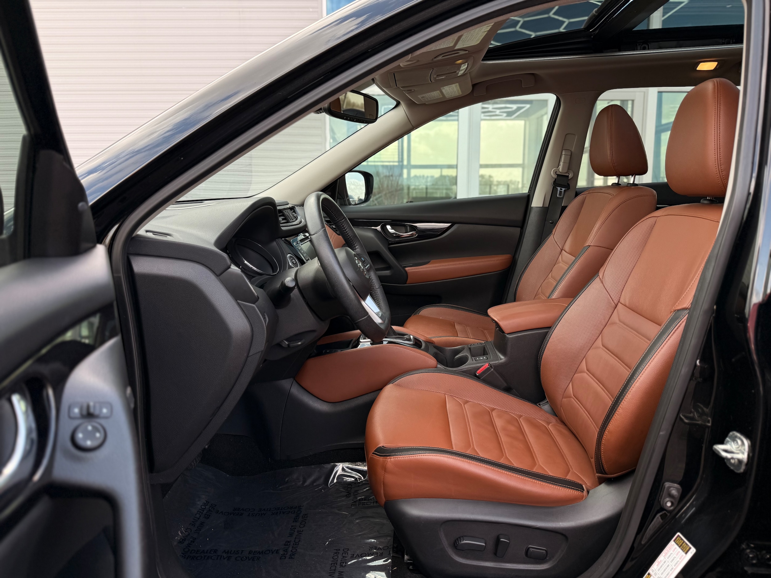Vehicle image 13 of 43