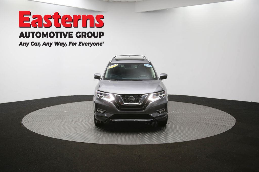 2019 Nissan Rogue SL Image 8 of 68