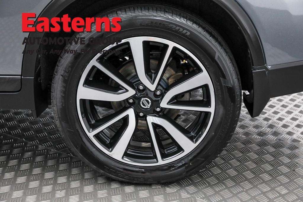 2019 Nissan Rogue SL Image 39 of 68